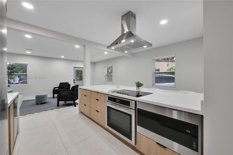 Купить коммерческую недвижимость в Форт-Лодердейл, Флорида 144.18м2, № 1997330 - фото 9