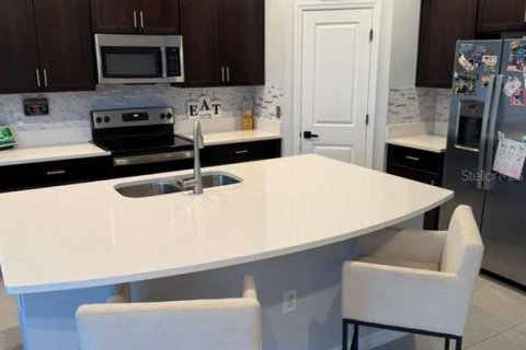 Touwnhouse à vendre à Kissimmee, Floride: 3 chambres, 127.55 m2 № 2150970 - photo 7