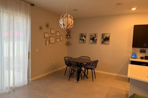 Touwnhouse à vendre à Kissimmee, Floride: 3 chambres, 127.55 m2 № 2150970 - photo 14