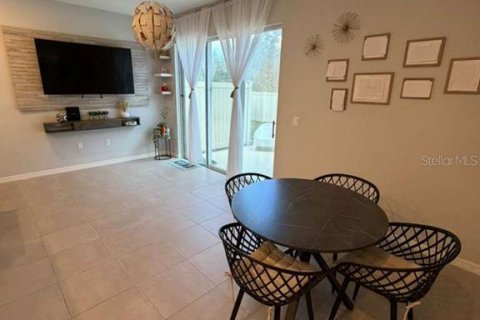Touwnhouse à vendre à Kissimmee, Floride: 3 chambres, 127.55 m2 № 2150970 - photo 13
