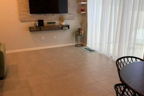 Touwnhouse à vendre à Kissimmee, Floride: 3 chambres, 127.55 m2 № 2150970 - photo 12