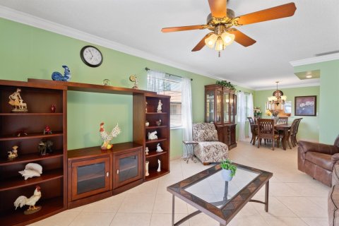 Condo in Stuart, Florida, 2 bedrooms № 2241140 - photo 18