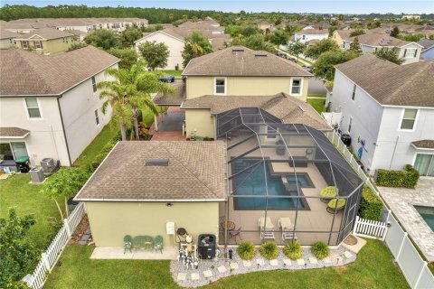 House in Winter Garden, Florida 4 bedrooms, 278.43 sq.m. № 1880691 - photo 14