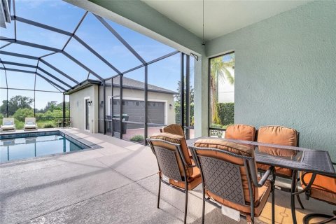 House in Winter Garden, Florida 4 bedrooms, 278.43 sq.m. № 1880691 - photo 25