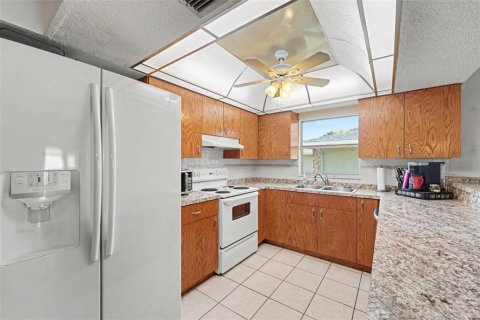 Casa en venta en Port Richey, Florida, 3 dormitorios, 156.45 m2 № 2345102 - foto 8