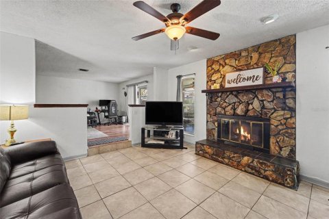 Casa en venta en Port Richey, Florida, 3 dormitorios, 156.45 m2 № 2345102 - foto 4