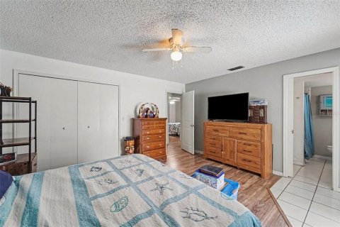 Casa en venta en Port Richey, Florida, 3 dormitorios, 156.45 m2 № 2345102 - foto 15