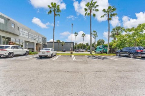 Immobilier commercial à vendre à Doral, Floride № 2332574 - photo 5