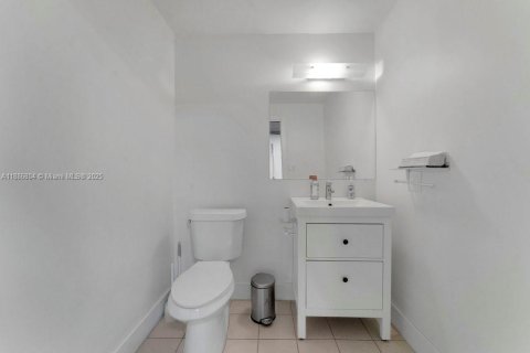 Immobilier commercial à vendre à Doral, Floride № 2332574 - photo 15