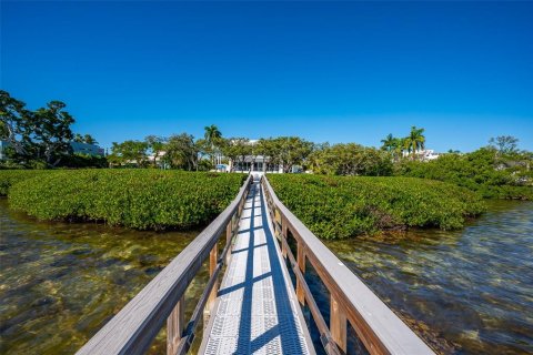 Casa en venta en Sarasota, Florida, 5 dormitorios, 397.99 m2 № 2151688 - foto 22