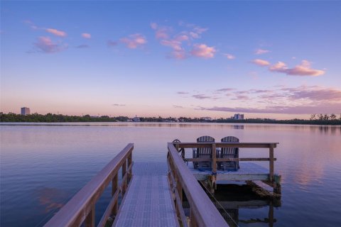 Casa en venta en Sarasota, Florida, 5 dormitorios, 397.99 m2 № 2151688 - foto 20