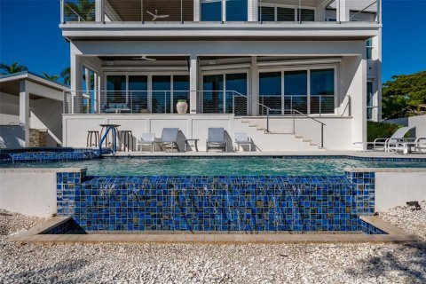 Casa en venta en Sarasota, Florida, 5 dormitorios, 397.99 m2 № 2151688 - foto 24