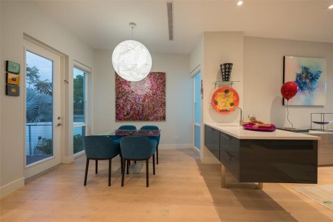 Casa en venta en Sarasota, Florida, 5 dormitorios, 397.99 m2 № 2151688 - foto 8
