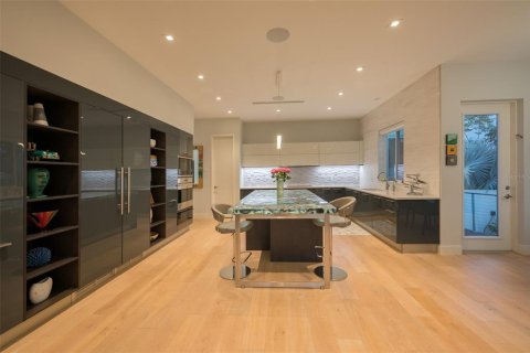 Casa en venta en Sarasota, Florida, 5 dormitorios, 397.99 m2 № 2151688 - foto 12