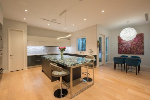 Casa en venta en Sarasota, Florida, 5 dormitorios, 397.99 m2 № 2151688 - foto 9