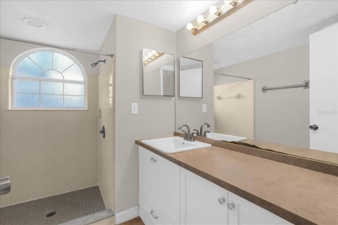 Купить кондоминиум в Киссимми, Флорида 7 комнат, 119.57м2, № 2150453 - фото 27
