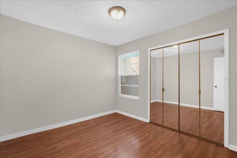 Купить кондоминиум в Киссимми, Флорида 7 комнат, 119.57м2, № 2150453 - фото 17