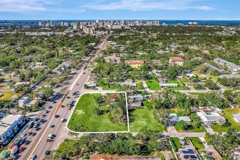 Terreno en venta en Sarasota, Florida № 1733600 - foto 1