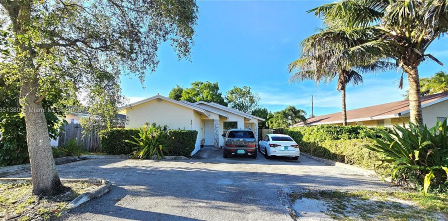 Appartement à Hollywood, Floride 3 chambres, 92.9 m2 № 1854852