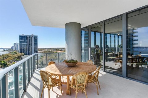 Condo in Tampa, Florida, 4 bedrooms  № 2147782 - photo 30