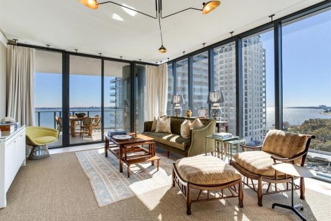 Condo in Tampa, Florida, 4 bedrooms  № 2147782 - photo 21
