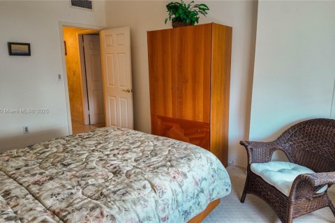 Copropriété à louer à Hallandale Beach, Floride: 2 chambres, 128.21 m2 № 1939990 - photo 14