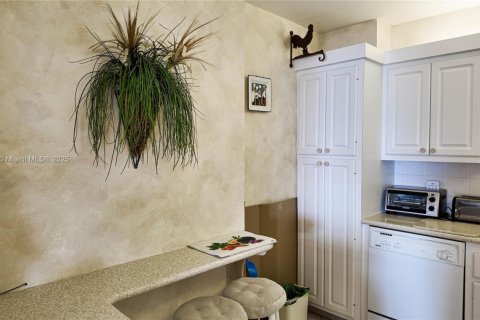 Copropriété à louer à Hallandale Beach, Floride: 2 chambres, 128.21 m2 № 1939990 - photo 26
