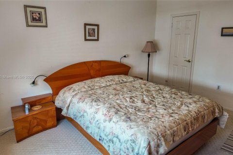 Copropriété à louer à Hallandale Beach, Floride: 2 chambres, 128.21 m2 № 1939990 - photo 13
