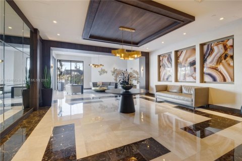 Снять в аренду кондоминиум в Авентура, Флорида 2 спальни, 106.19м2, № 1957900 - фото 2