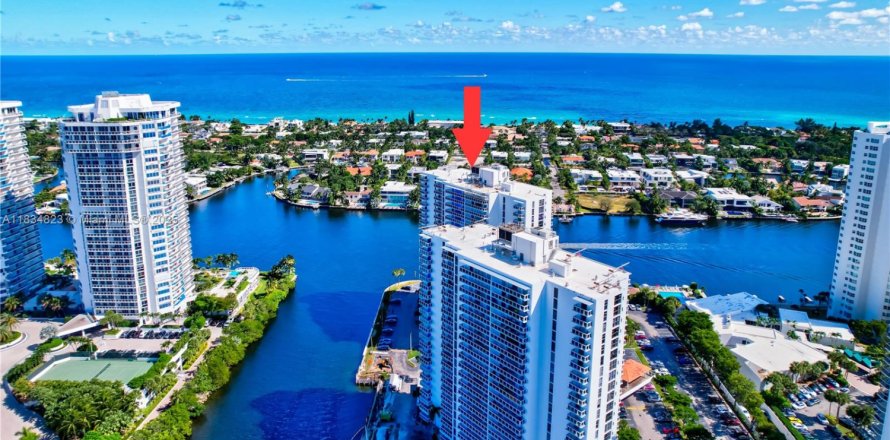 Кондоминиум с 2 спальнями в Авентура, Флорида № 1957900