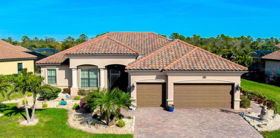 House in Venice, Florida 4 bedrooms, 219.71 sq.m. № 1557132