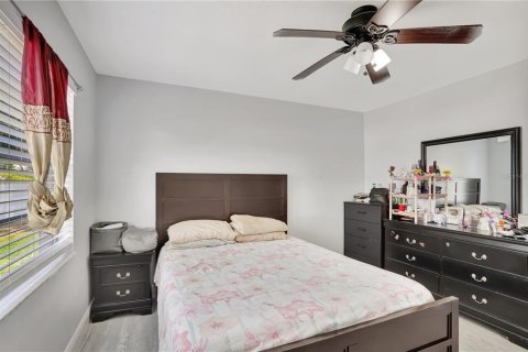House in Orlando, Florida 4 bedrooms, 152.82 sq.m. № 1744805 - photo 26