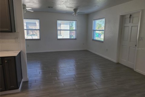 Casa en alquiler en Palmetto, Florida, 4 dormitorios, 141.95 m2 № 1915926 - foto 18