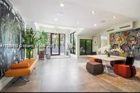 House in Key Biscayne, Florida 7 bedrooms, 361.2 sq.m. № 1646797 - photo 4