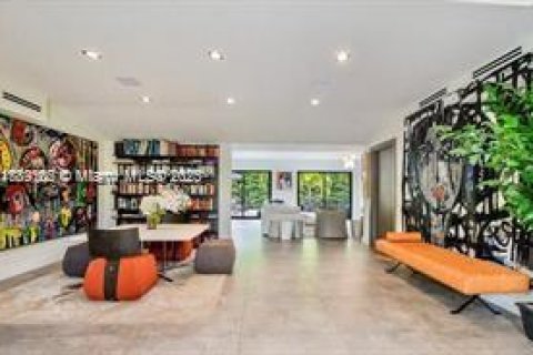 House in Key Biscayne, Florida 7 bedrooms, 361.2 sq.m. № 1646797 - photo 5