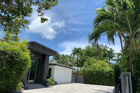 House in Key Biscayne, Florida 7 bedrooms, 361.2 sq.m. № 1646797 - photo 2