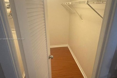 Copropriété à louer à North Miami, Floride: 2 chambres, 117.06 m2 № 1930407 - photo 15