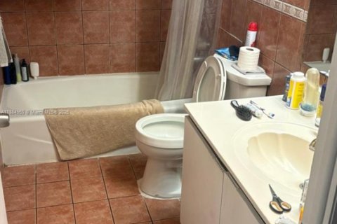 Copropriété à louer à North Miami, Floride: 2 chambres, 117.06 m2 № 1930407 - photo 11