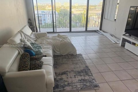 Copropriété à louer à North Miami, Floride: 2 chambres, 117.06 m2 № 1930407 - photo 10