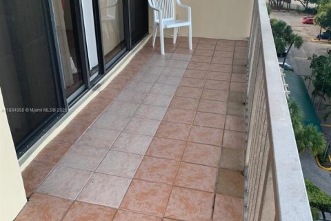 Copropriété à louer à North Miami, Floride: 2 chambres, 117.06 m2 № 1930407 - photo 19