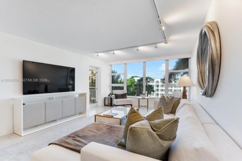 Copropriété à vendre à Lauderdale-by-the-Sea, Floride: 2 chambres, 116.13 m2 № 2078453 - photo 9
