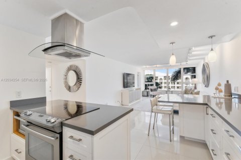 Copropriété à vendre à Lauderdale-by-the-Sea, Floride: 2 chambres, 116.13 m2 № 2078453 - photo 4