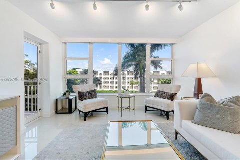Copropriété à vendre à Lauderdale-by-the-Sea, Floride: 2 chambres, 116.13 m2 № 2078453 - photo 10