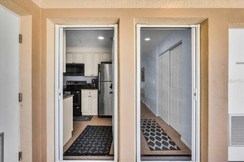 Condo in Englewood, Florida, 2 bedrooms  № 1632482 - photo 3