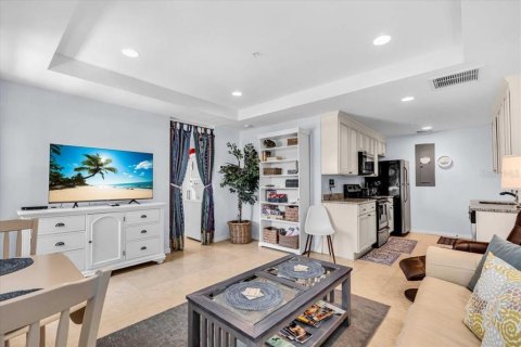 Condo in Englewood, Florida, 2 bedrooms  № 1632482 - photo 16