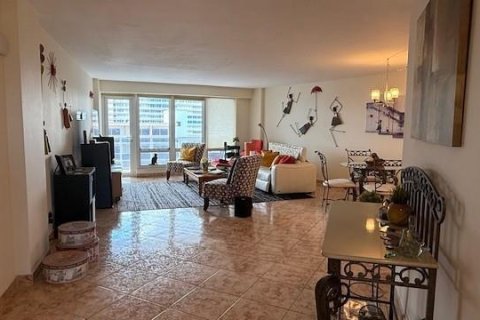 Copropriété à vendre à Fort Lauderdale, Floride: 1 chambre, 122.63 m2 № 2084395 - photo 17