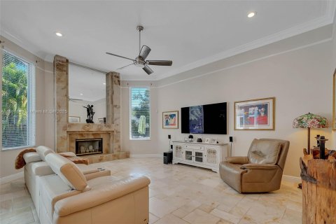 House in Palmetto Bay, Florida 5 bedrooms, 328.41 sq.m. № 1948839 - photo 7