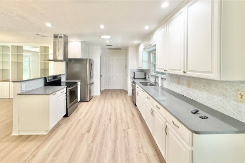 Casa en venta en Tampa, Florida, 3 dormitorios, 191.94 m2 № 1913525 - foto 22