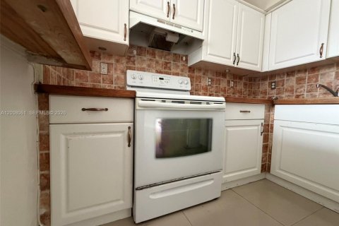 Купить кондоминиум в Хайалиа, Флорида 2 спальни, 98.48м2, № 2170877 - фото 7