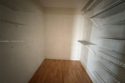 Купить кондоминиум в Хайалиа, Флорида 2 спальни, 98.48м2, № 2170877 - фото 14